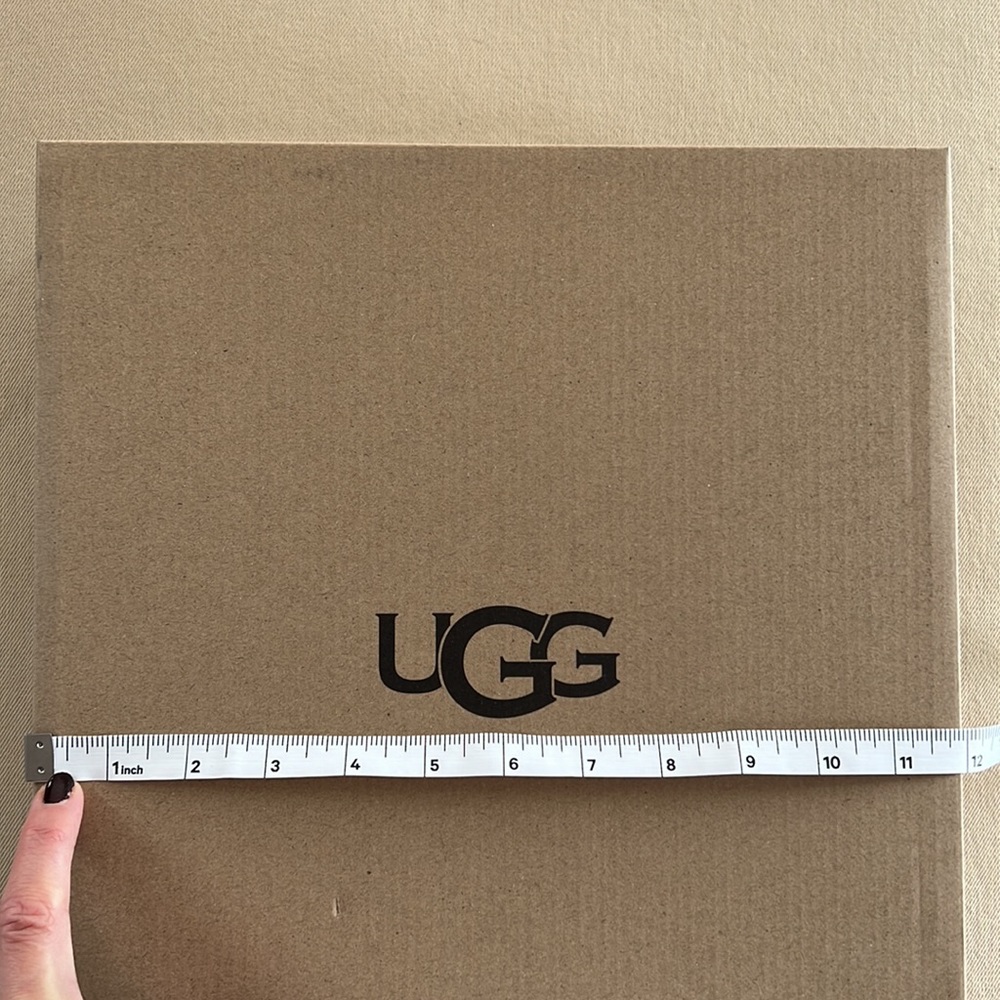 UGG Boot Box - Picture 5 of 10
